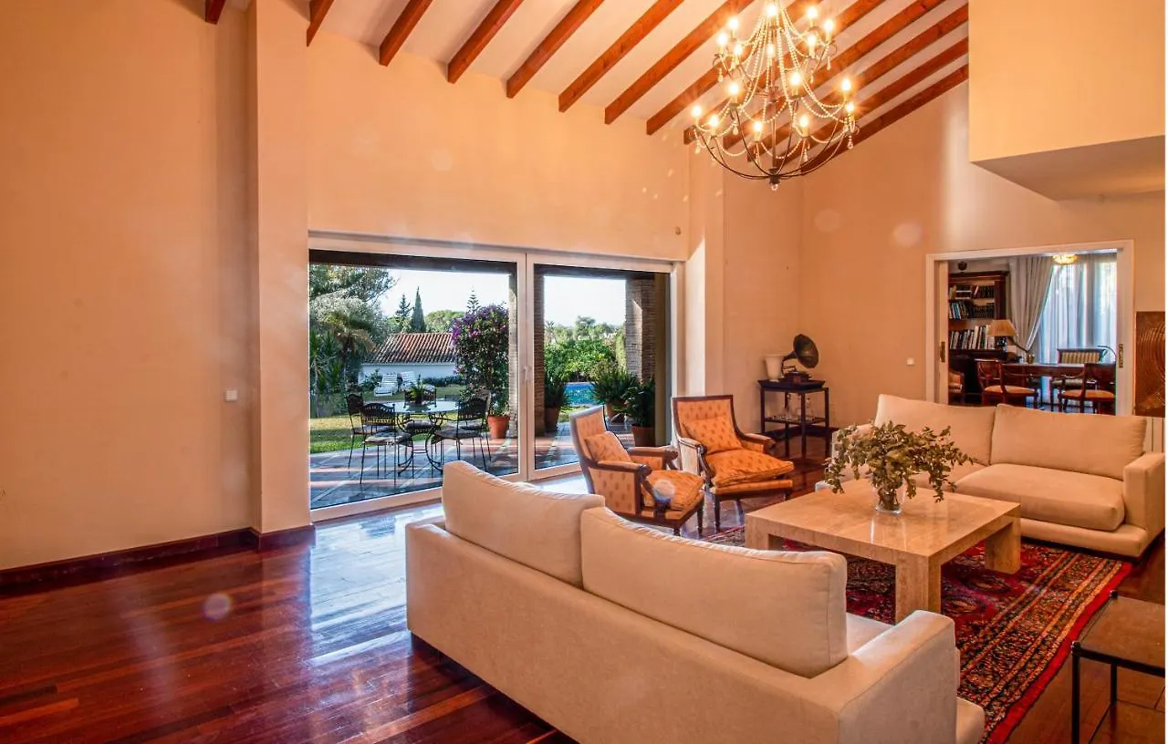 Villa In Great Location Marbella İspanya